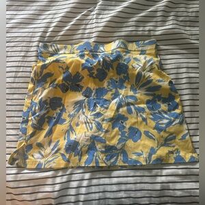 Short skirt, great for spring/summer.